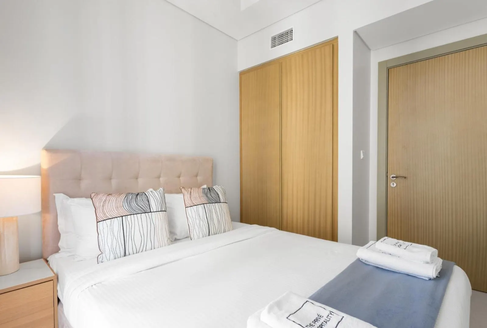 Aykon City 2Br - Sophisticated Living In Business Bay Dubai